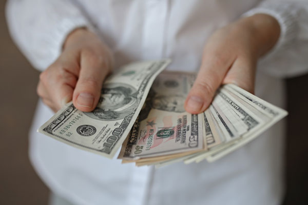 Hourly rate of freelance and professional website designer